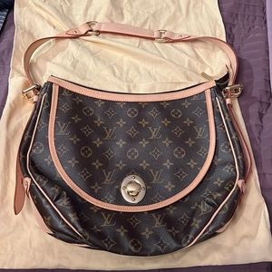Louis Vuitton Tulum GM- great condition
